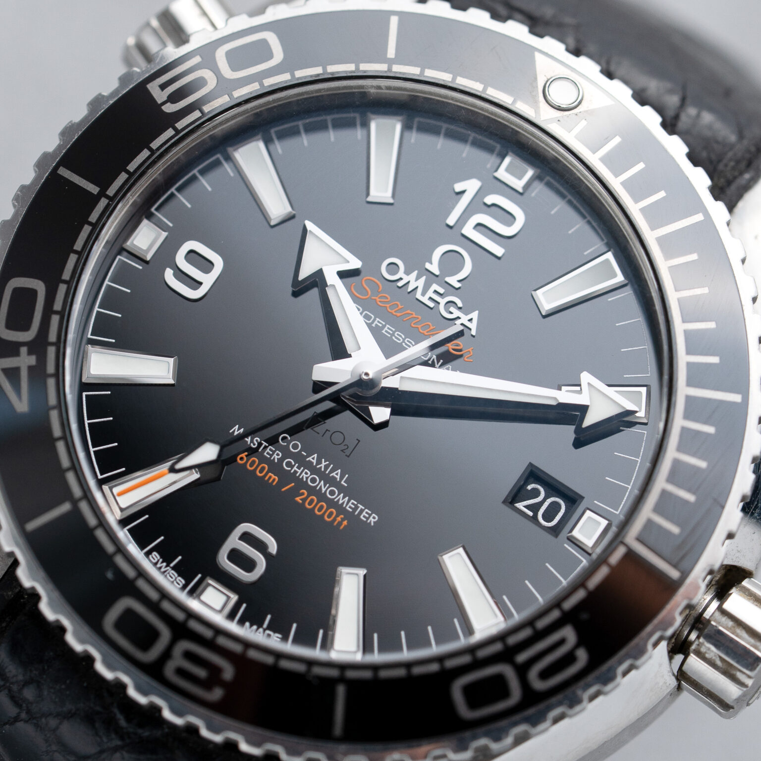 Omega Seamaster Planet Ocean 215.33.40.20.01.001 - Image 4