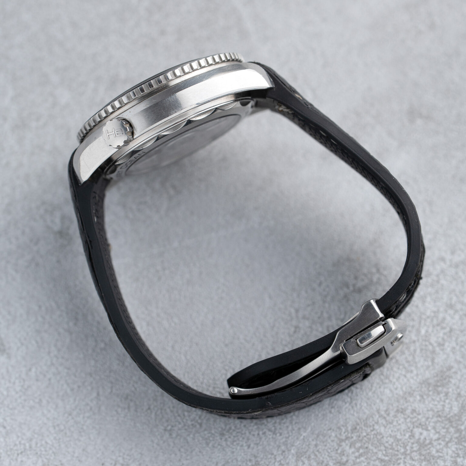 Omega Seamaster Planet Ocean 215.33.40.20.01.001 - Image 9