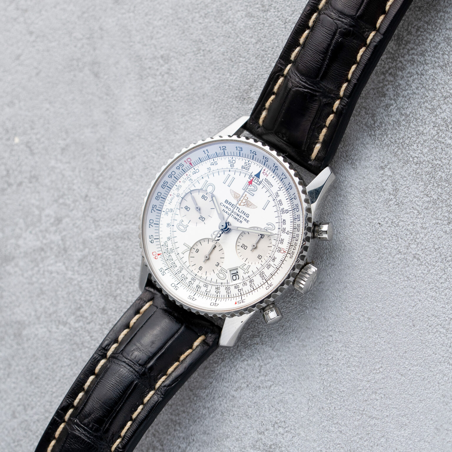 Breitling Navitimer A23322 - Image 6