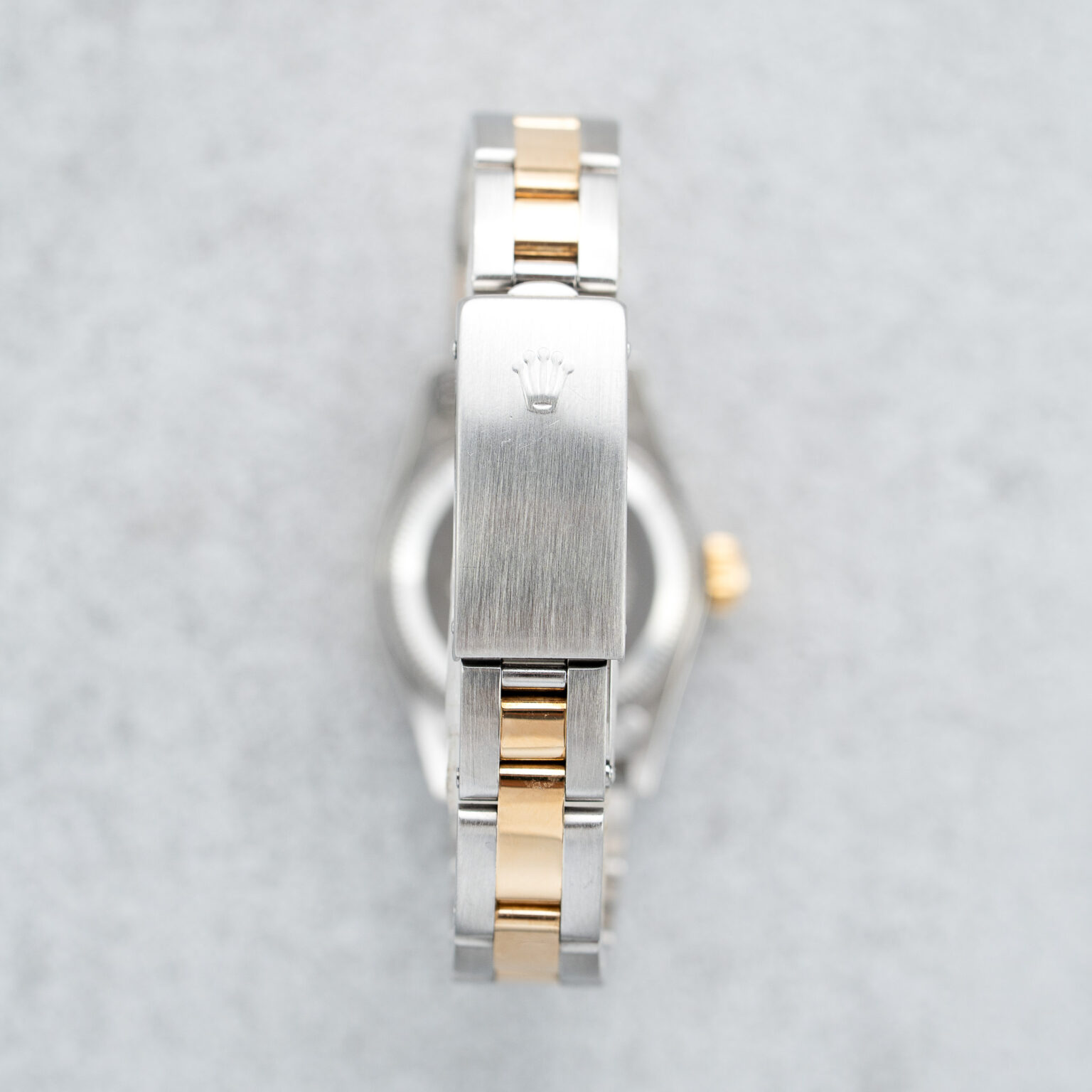 Rolex Oyster Perpetual 24 – Ref. 67243 | Silver Sunburst Dial | 1991 - Image 8